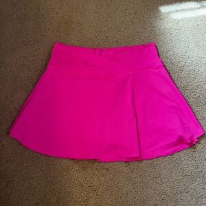 Criss cross athletic skirt